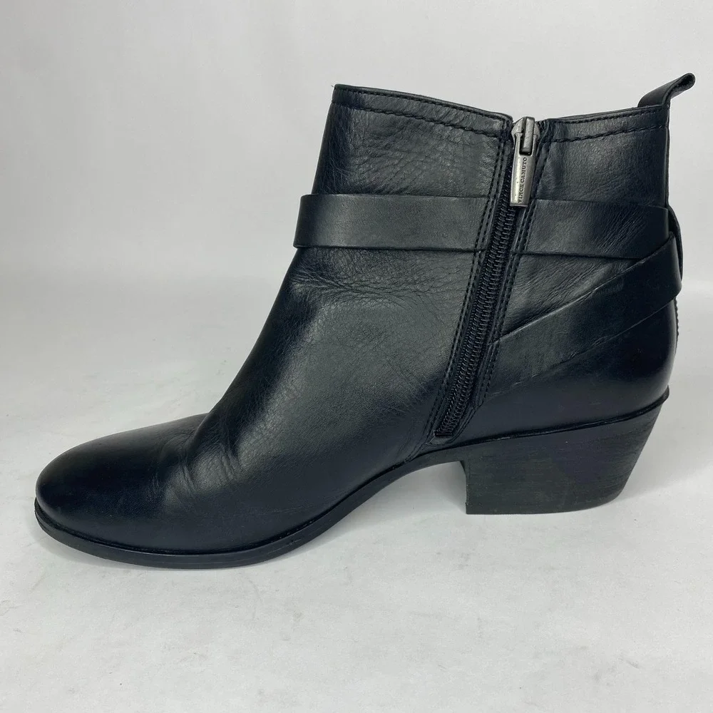 Vince Camuto VP-Peamer Womend Size 10‎ M Black Leather Bootie Strap Detail Zip